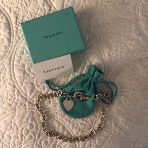 Tiffany & Co Toggle necklace. Authentic & Retired